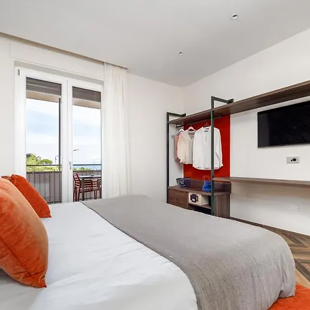 Futura Smart Flat - De Vivo Realty * Sorrento