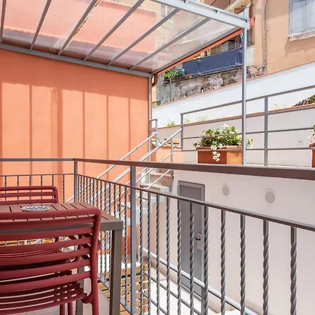 Futura Smart Flat - De Vivo Realty سورينتو