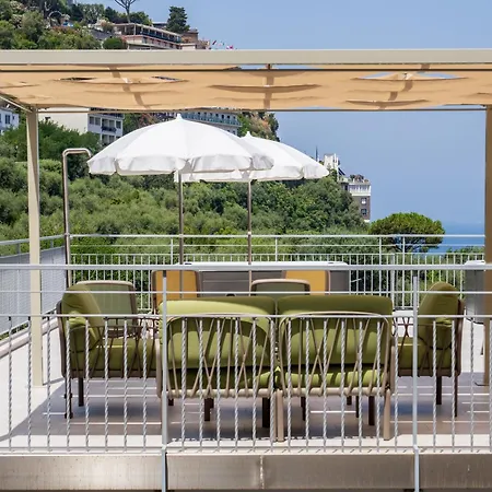 شقة Futura Smart Flat - De Vivo Realty سورينتو