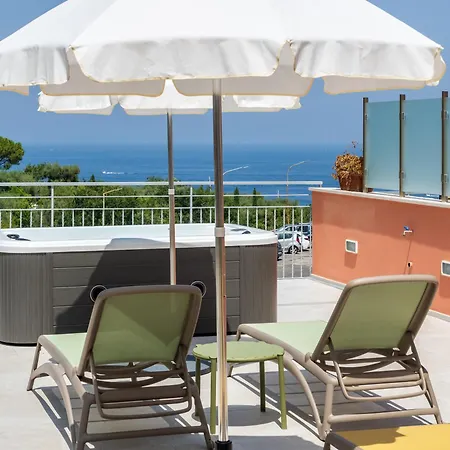 Futura Smart Flat - De Vivo Realty سورينتو