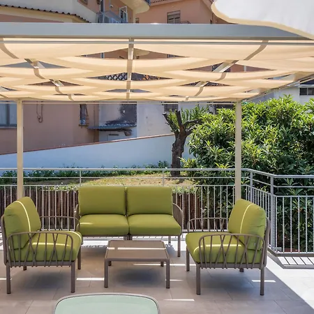 Futura Smart Flat - De Vivo Realty سورينتو